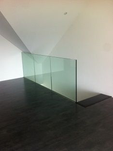 Garde-corps d intérieur en verre